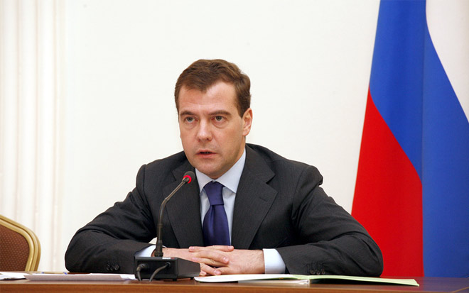 Медведев решил сократить время. Два часа на процедуры и баста.