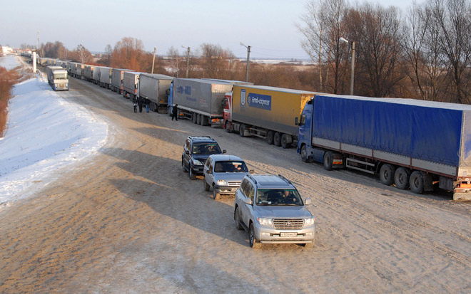 Очереди грузовиков на въезд в Белоруссию из Польши не уменьшаются 