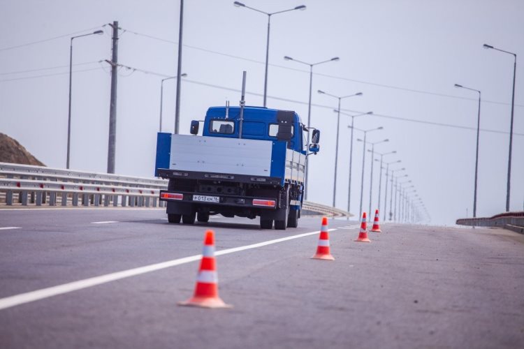 Беспилотные грузовики поедут по стопам Радищева – из Санкт-Петербурга в Москву