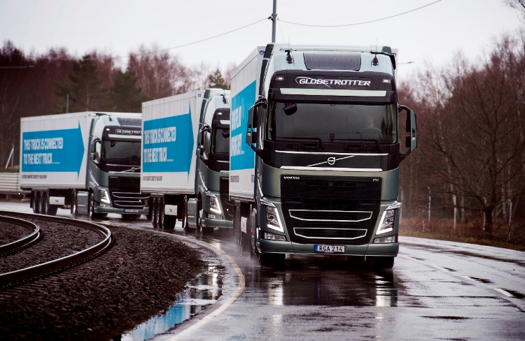 Volvo согласна поделиться опытом вождения беспилотных грузовых караванов с Россией