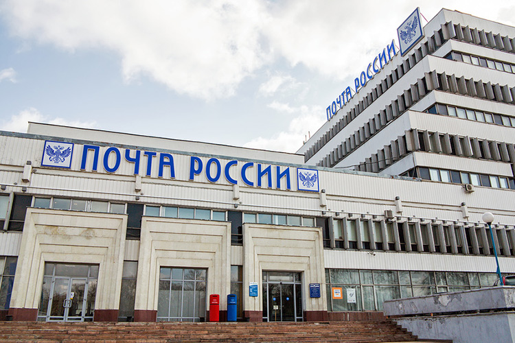 Пока дроны на Ямале не летают, Почта России доставляет  посылки на катерах