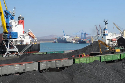 Недопоставки угля в Тамань РЖД предлагает лечить договорами «вези или плати»
