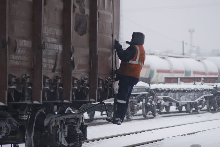 По итогам года погрузка на железной дороге не дотянет до 1,4 млрд тонн