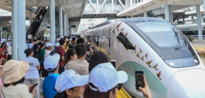 Высокоскоростной железнодорожной сетью Китай «оплел» даже острова