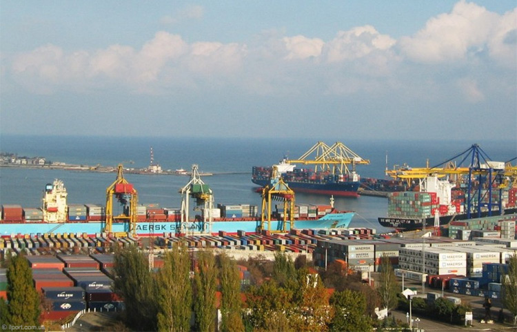 Ильичевский морской торговый порт официально переименовали всего за 800 тысяч долларов