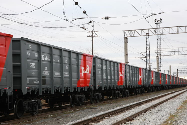Казахстан отправил российские вагоны по рельсам, по шпалам домой