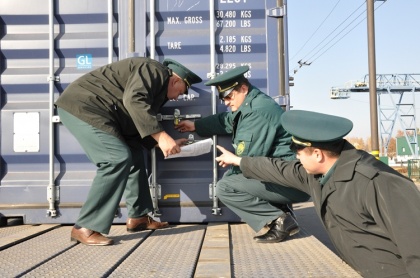 Почти три тысячи импортных контейнеров «бесплатно» задержались в России