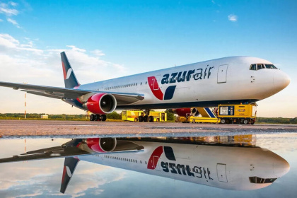 Это «залет»: отношениями Azur Air и Росавиации заинтересовались следователи
