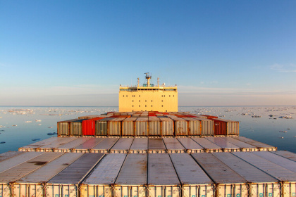 Эксперт: для запуска контейнерной линии на Севморпути нужен комплекс логистических услуг
