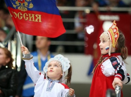 К празднику готовы: россияне закупились триколором онлайн