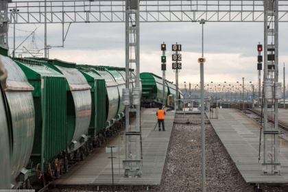 Усть-Луга «довязывает» железнодорожный узел ради инвесторов