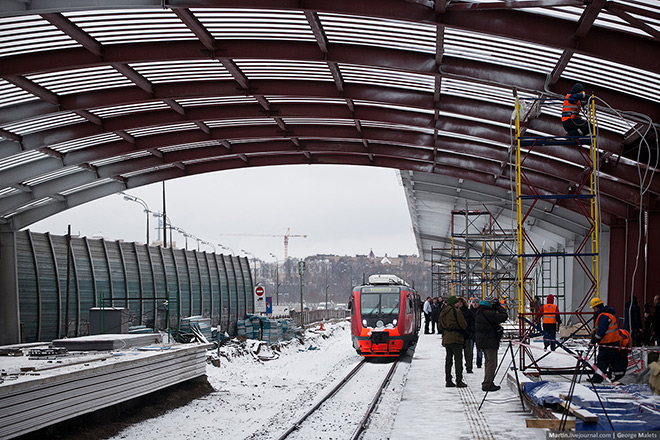 Строительство станции «Лужники» Малого кольца Окружной железной дороги.