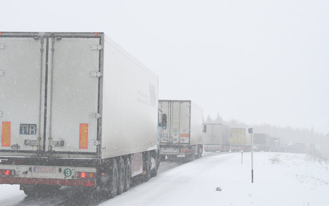 Снежные заносы в Казахстане могут задержать доставку грузов