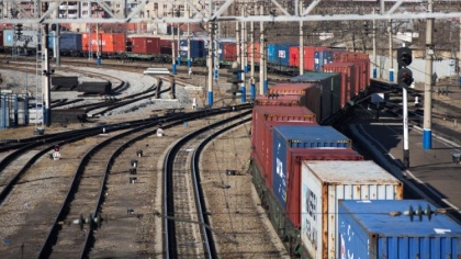 Китай и Европа обгоняют собственные грузовые планы, сокращая время транзита