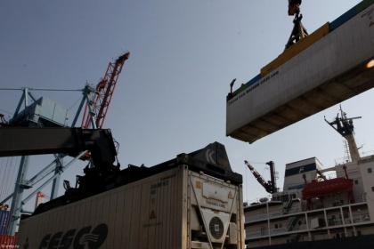 Объем перевалки контейнерных грузов в российских морских портах увеличился 