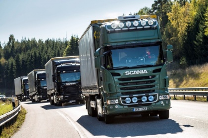 Ездить караваном российские беспилотники будет учить Scania