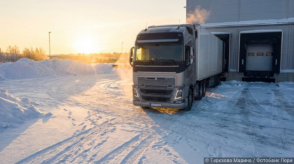 Склады обогнали депозиты: инфляция загнала рекордные 245 млрд рублей в «бетонный» актив