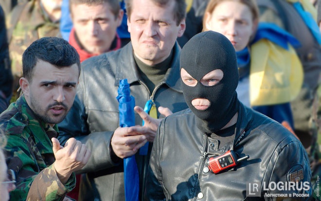 Украинские активисты создали блок-посты для борьбы с украинскими грузами