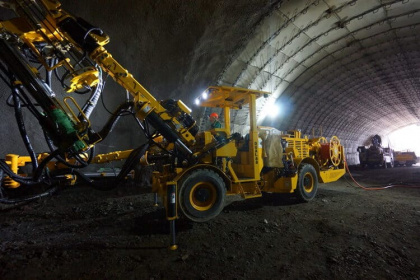 В Забайкалье почти достроили самый длинный железнодорожный тоннель