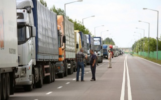 Поручение выполнено: очереди на границе создают сами перевозчики