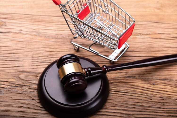Продавцов нелегальной продукции «забанят» без суда и следствия