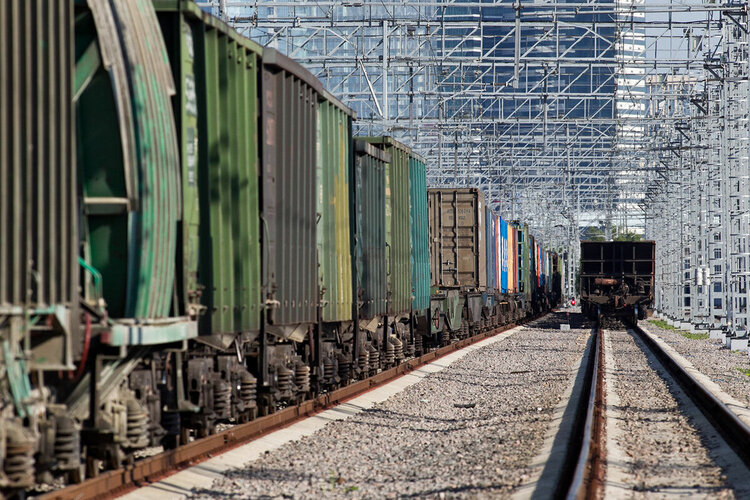 Железнодорожные погрузки в Латвию «дозировали»