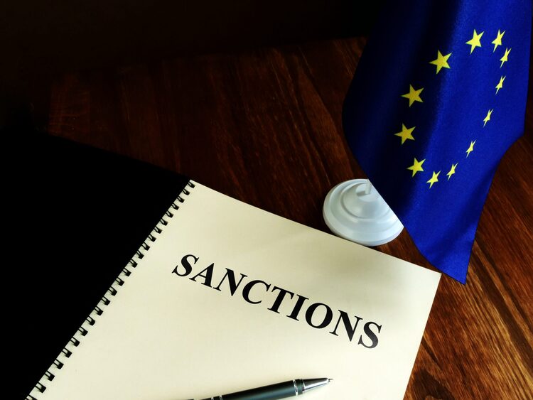 В «юбилейный пакет» санкций Евросоюз сложит личное, экспортное и банковское