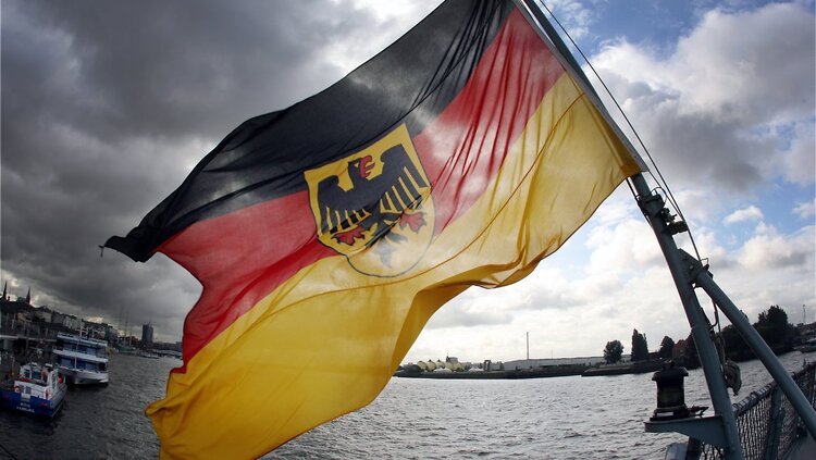 Немецкие порты ушли на забастовку