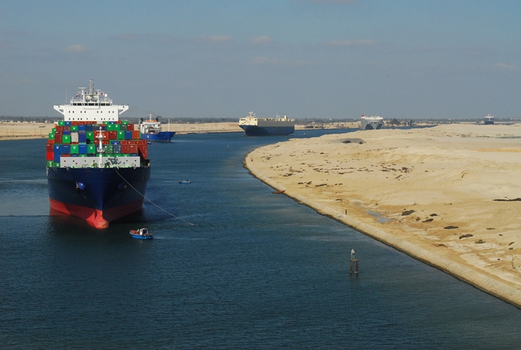 Российский несырьевой экспорт «зайдет» в Африку со стороны Суэцкого канала