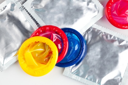 В кризис россияне отдают предпочтение импортным презервативам в упаковках. Очень часто – китайским