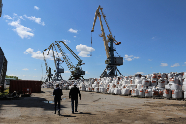 Хабаровский речной порт готов «поднапрячься» в этом году