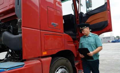 Успеть до индексации: объемы ввоза грузовой техники через Забайкальск выросли в разы