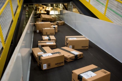 Суд «связал по рукам и ногам» склады Amazon во Франции