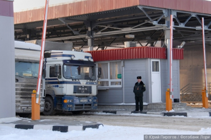 Код на выезд: СПОТ станет третьим обязательным документом для водителя на границе с 1 июня