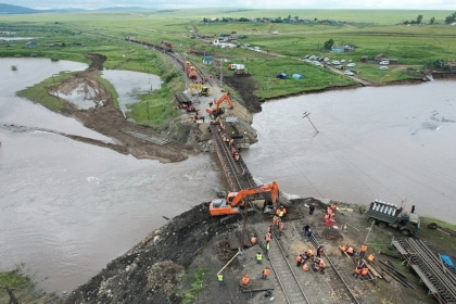 Железнодорожный мост в Забайкальском крае наполовину «пришел в себя»