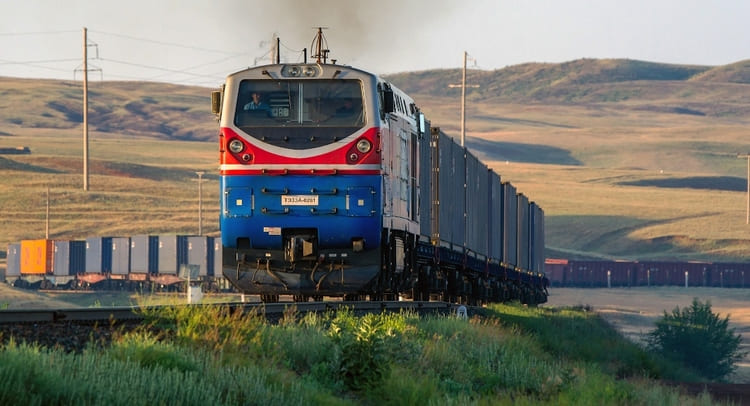 Грузы из России в Казахстан по железной дороге «поведет» цифровая подпись