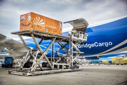 Новые контейнеры AirBridgeCargo сдачи дать не смогут, но силу удара определят