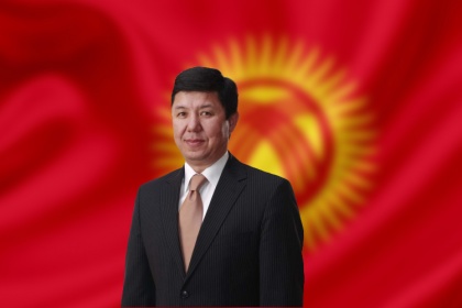 Премьер-министр Киргизии хотел починить северную дорогу. По которой, похоже, и пойдет