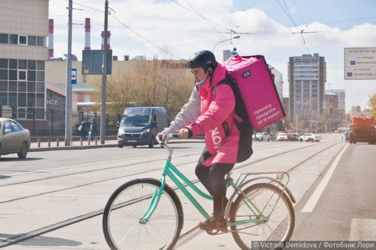 «Самокат» упаковал еду. В копеечку