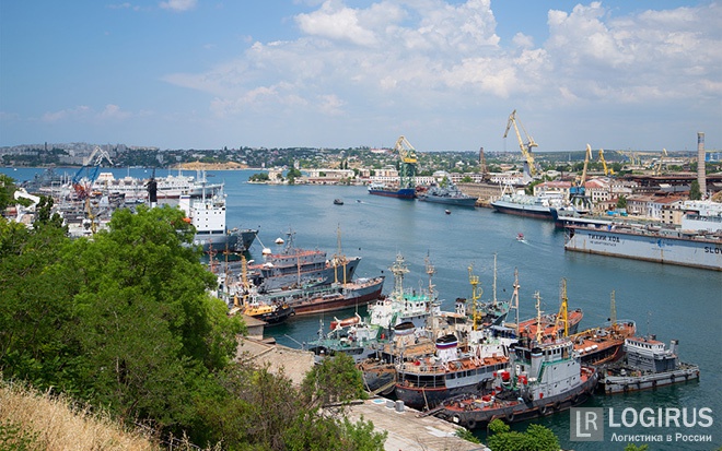 В Крыму введут режимы «удобного флага» и «свободного порта»