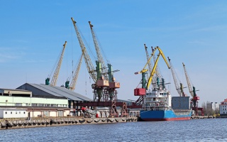 Грузопоток Калининградского порта будет отрезан по самую Белоруссию