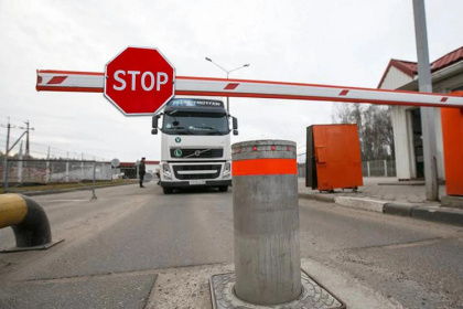 Эксперт: полная блокировка погранпереходов на границе Беларуси и ЕС маловероятна