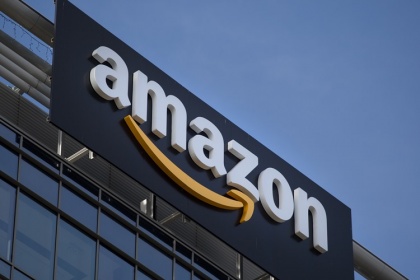 Amazon собирает парк брендированных седельных тягачей