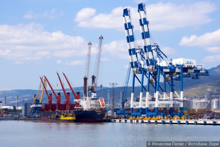 Перекос в специализации свел на нет 40% резервов российских морских портов