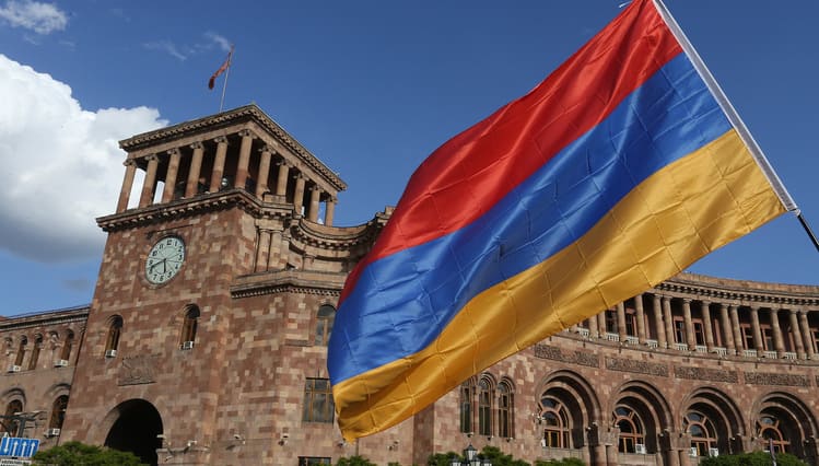 Параллельный импорт через Армению настойчивые требования извне «не сломают»