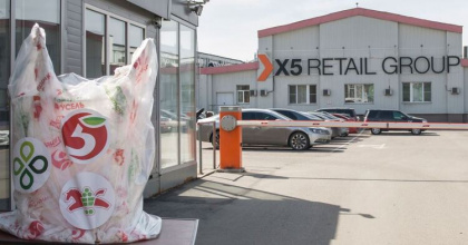 X5 Retail Group пока рекомендовала поставщикам отказаться от одноразового пластика