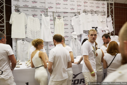 «Цифровой двойник» ПВЗ: Lamoda считает шаги сотрудников, чтобы победить очереди