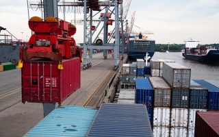 Грузовладельцы боятся роста транспортных расходов и задержки в порту
