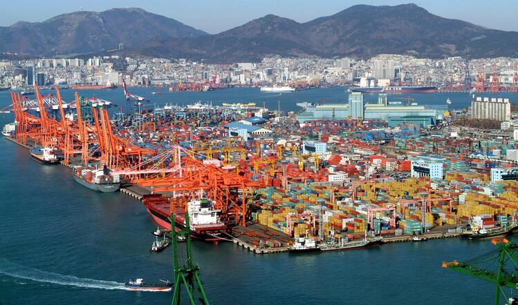 Поезд дальше Пусана не идет — в корейском порту снова «коллапс»