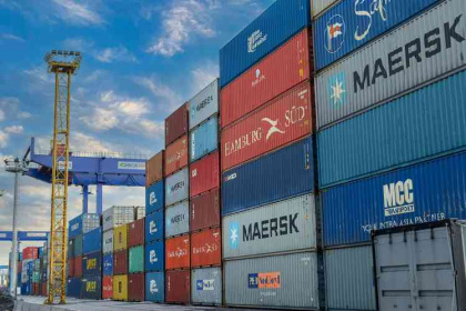 Восточная стивидорная компания повышает ярус своих контейнерных площадок